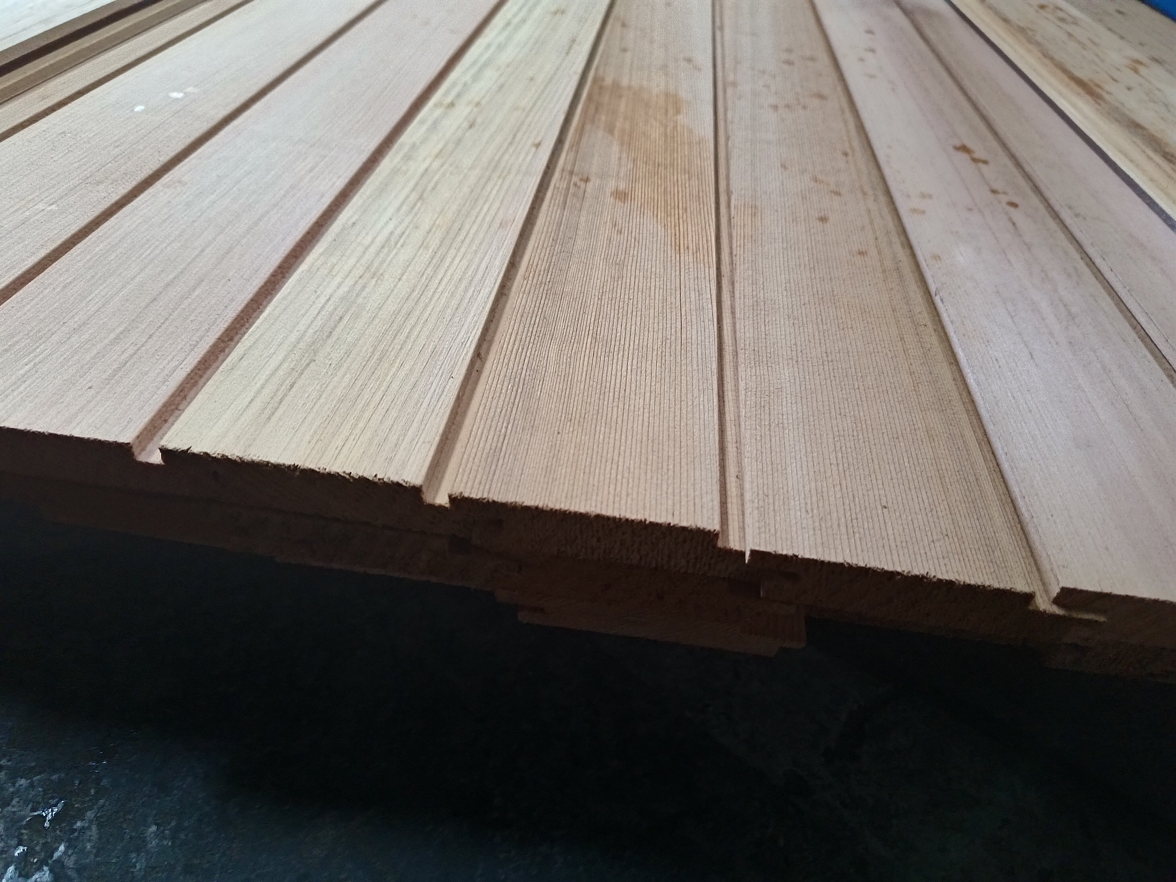 Vertical Shadow Gap Timber Cladding (Canadian Western Red Cedar)