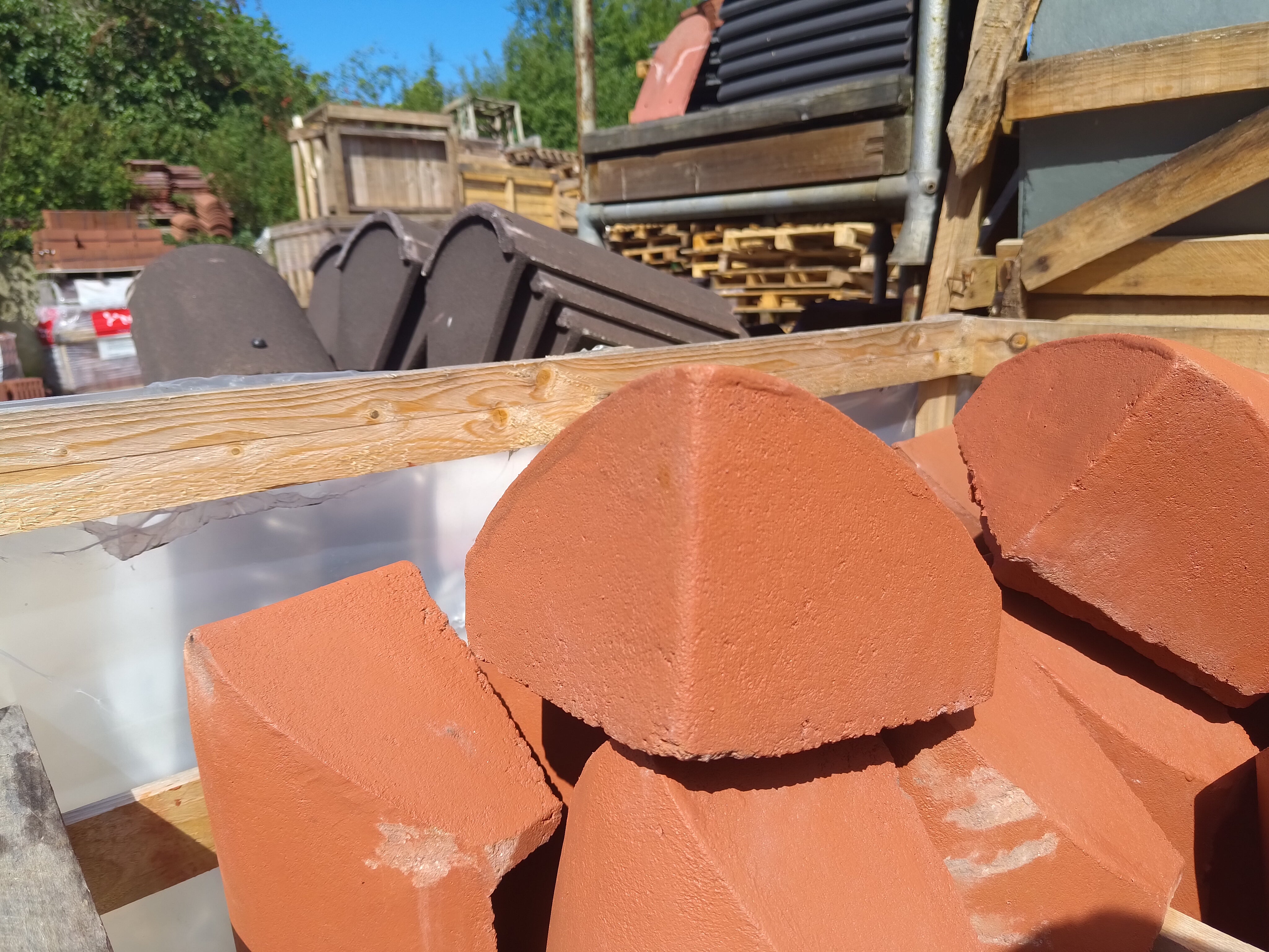 Marley Modern Stop End Hip Mosborough Red