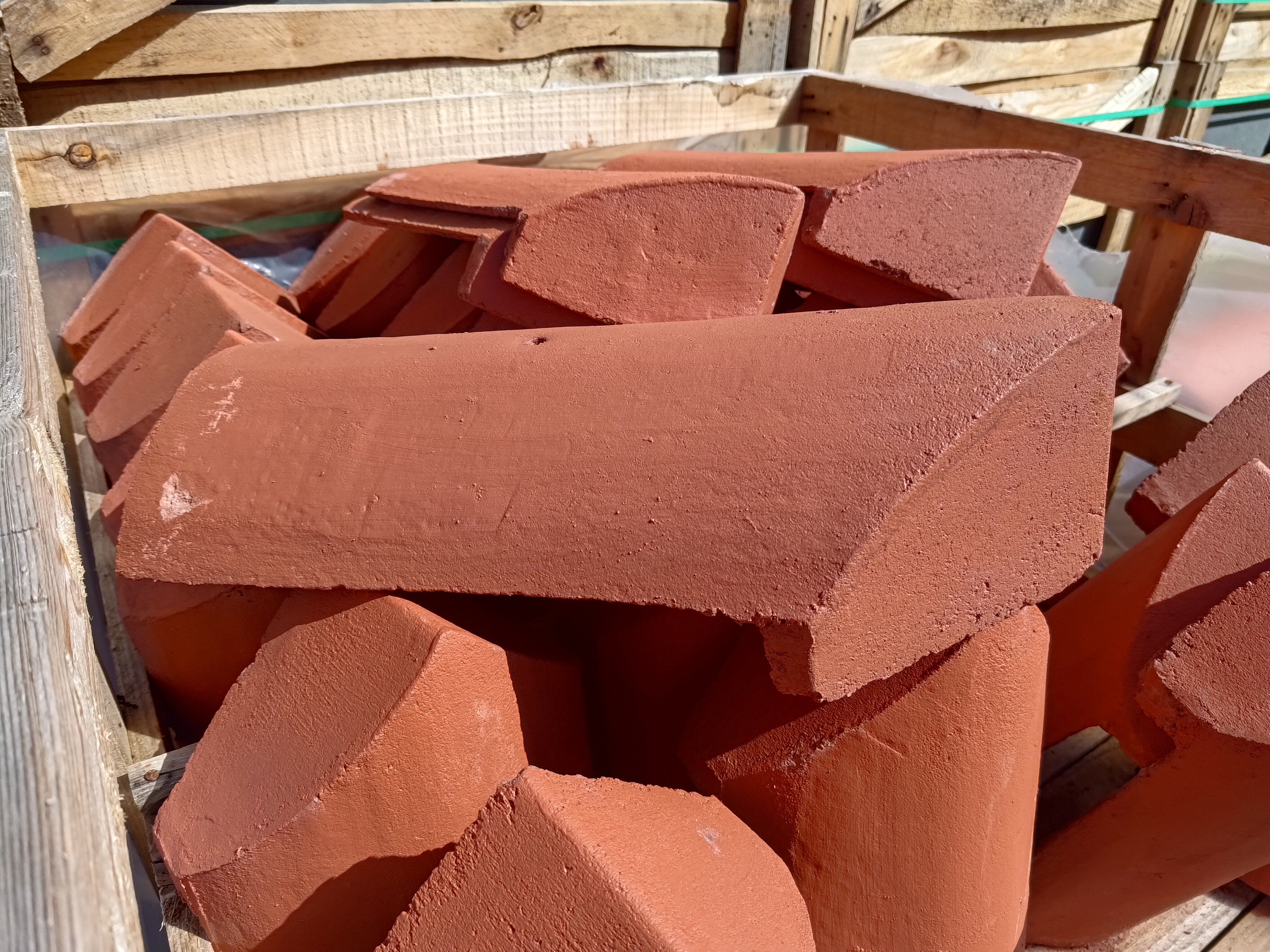 Marley Modern Stop End Hip Mosborough Red